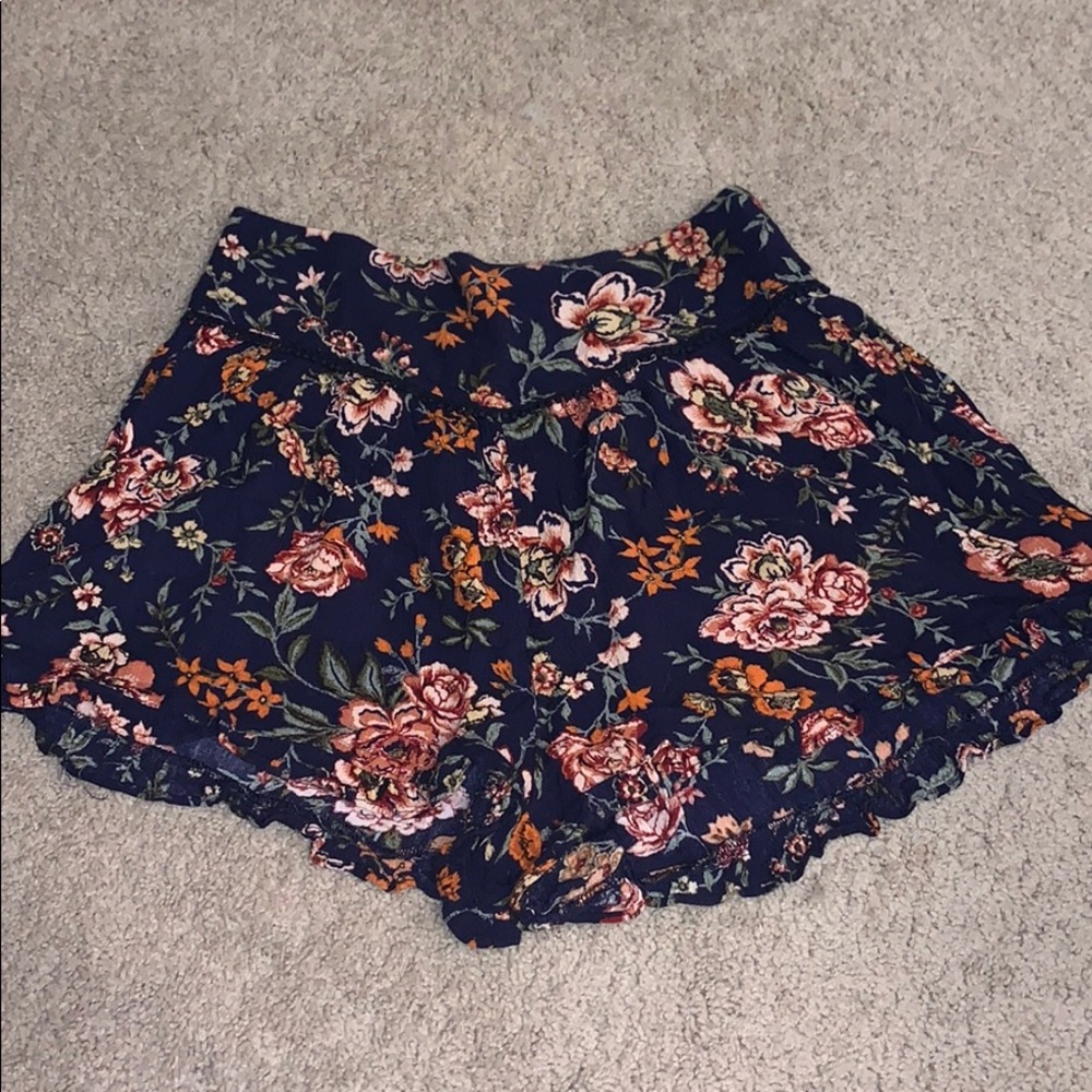 Flowy floral shorts